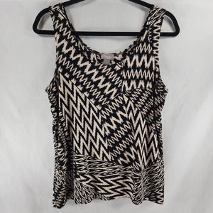Travelers by Chicos Size 1 Medium 8 Black White Sleeveless Abstract Knit Blouse